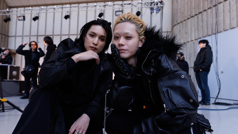 넷플릭스 《글래스 하트(グラスハート)》 스다 마사키(菅田将暉)의 파트너는 누구? 음악과 연기 모두 섭렵한 스타 2세 레이니(REINI)를 알아봅시다!